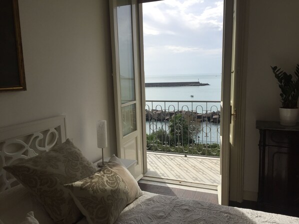 Water view - B&B Di mare e d'azzurro (Salerno)