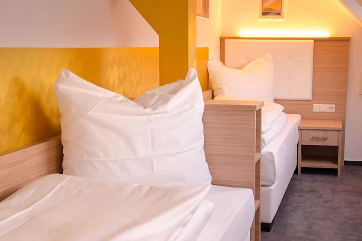 In-room safe, soundproofing, free WiFi