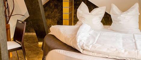 In-room safe, soundproofing, free WiFi