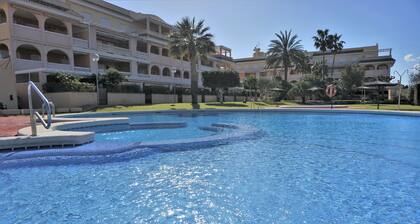 Huoneisto 250 m Els Molinsin rannalta, uima-allas 100m päässä ravintoloista ...