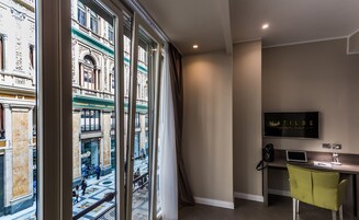 Minibar, in-room safe, desk, blackout curtains