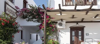 尼里德斯開放式公寓酒店