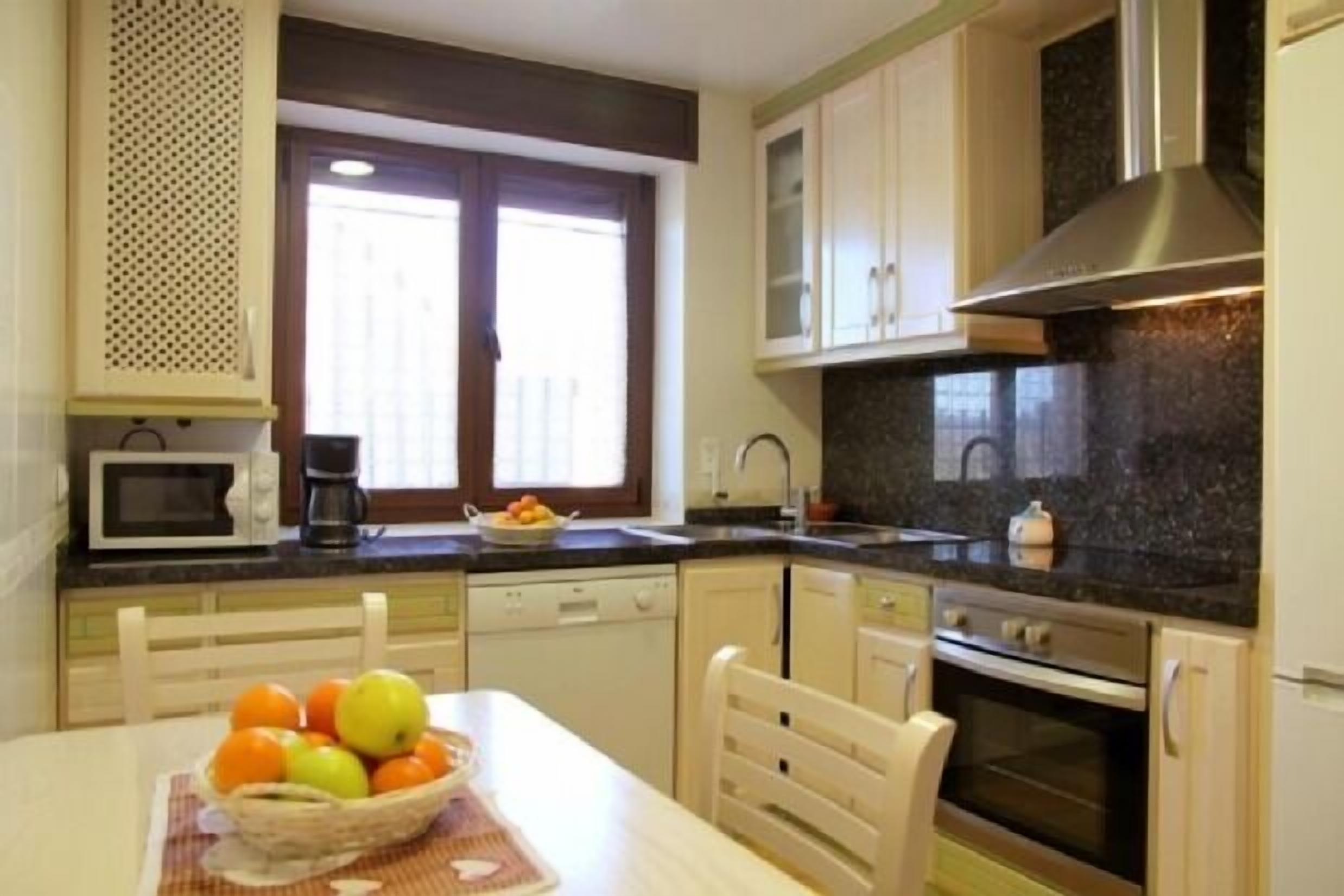 Cottage La Casona de Ocenilla for 12 people