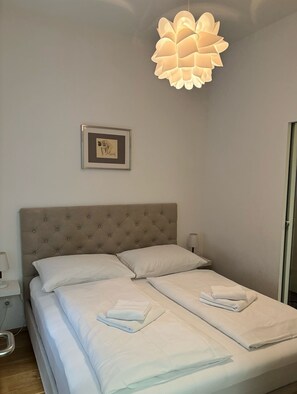 1 chambre, fer et planche à repasser, Wi-Fi gratuit, draps fournis