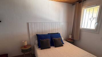 1 quarto, Wi-Fi de cortesia, roupa de cama