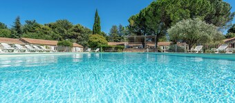 Rental with pool in a quiet setting