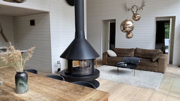 Luksus-alpehytte - 2 soveværelser - boblebad - delvis havudsigt | Opholdsområde