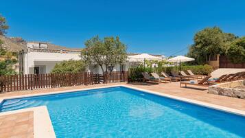 Outdoor pool, open 10:00 AM to 8:00 PM, sun loungers