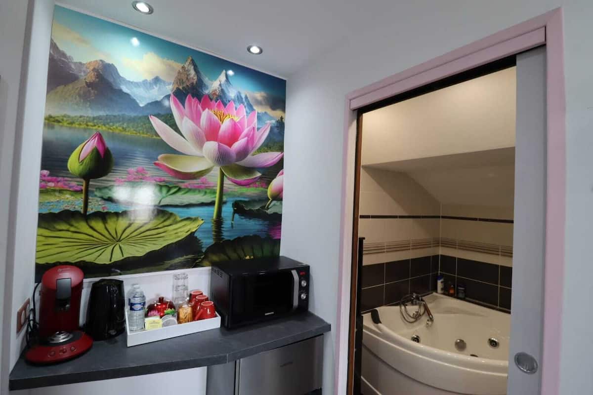 Superior Double Room, Hot Tub | Property entrance