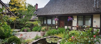 Tudor Cottage Rental