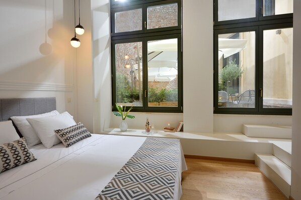 1 chambre, coffres-forts dans les chambres, fer et planche à repasser