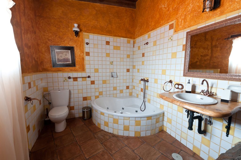 Double Room, Non Smoking, Jetted Tub | Jetted bathtub