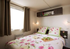 Trailer conforto (Les Ajoncs) | Individualmente decorados, individualmente mobiliados, cortinas blackout