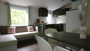 Comfort Mobile Home (Les Ajoncs) | Living area - Le Domaine de La Barre (Gourgé)
