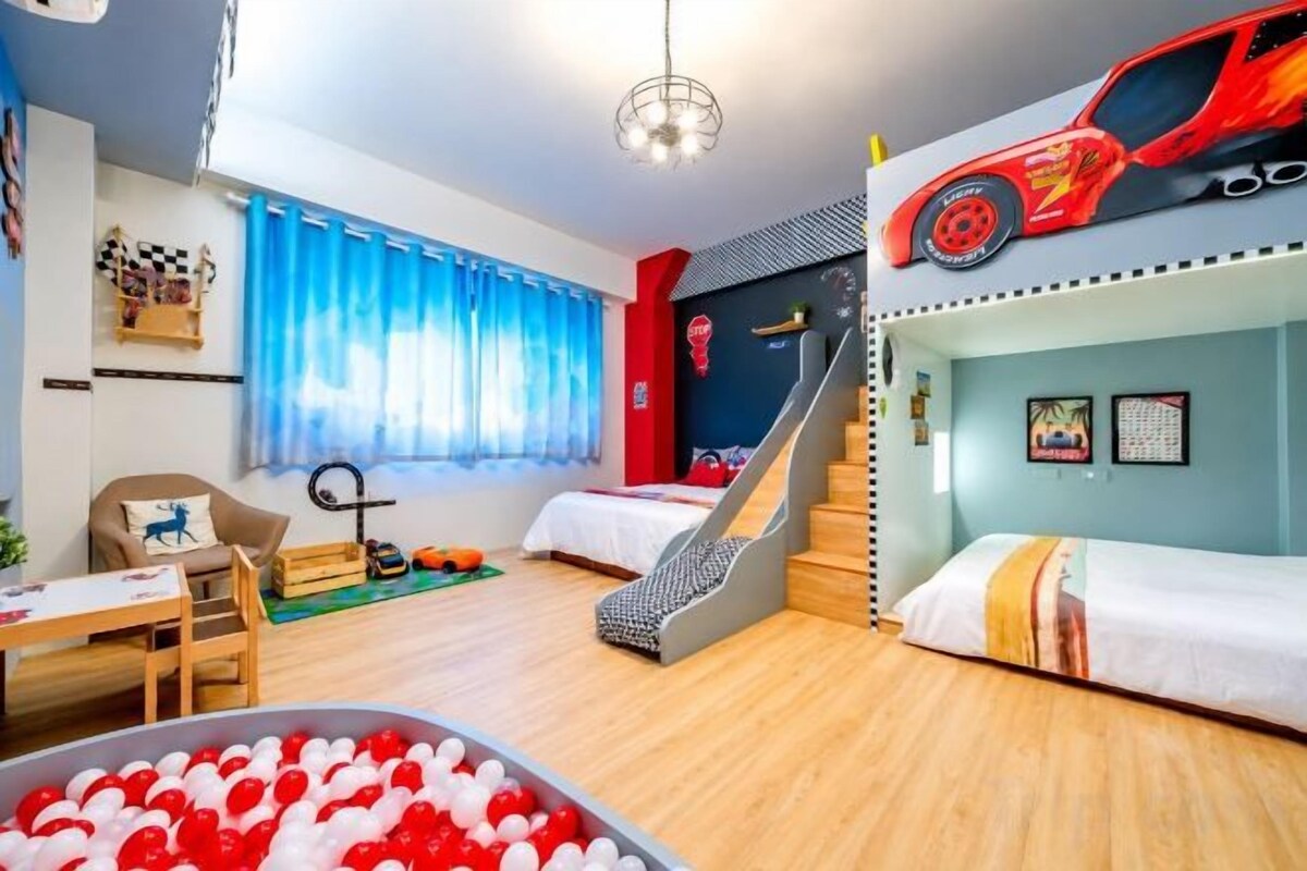 Desk, blackout curtains, soundproofing, cots/infant beds