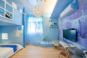 Habitación familiar con 2 camas individuales, no fumadores | Escritorio, cortinas opacas, sistema de insonorización y cunas (de pago)