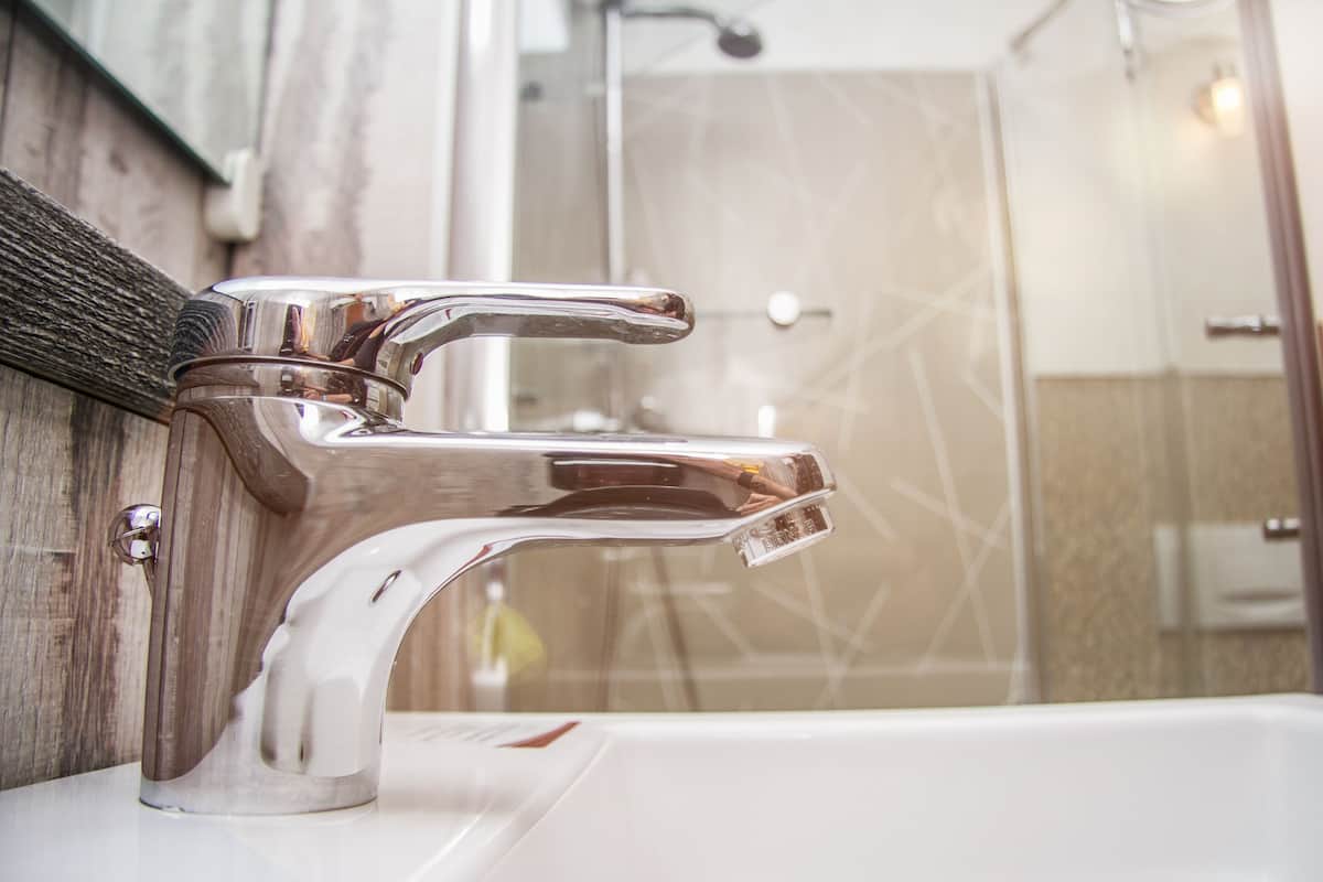 shower, free toiletries, hair dryer, slippers