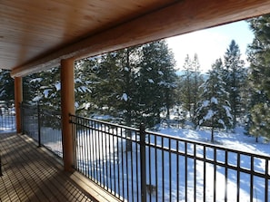Chalet, Mehrere Betten (Beautiful Log Chalet Near Fernie, B.c) | Blick von der Unterkunft