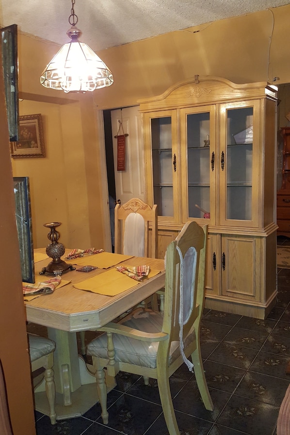 Apartment, 2 Double Beds (DREAM VACATION ST CATHERINE JAMAICA -) | In-room dining