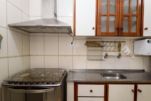 Fridge, microwave, oven, stovetop - Omar do Rio - BC808 (Rio de Janeiro)