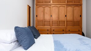 熨斗/熨衣板、免費無線上網、床單