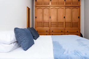 Iron/ironing board, free WiFi, bed sheets - Omar do Rio - BC808 (Rio de Janeiro)