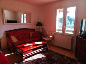 スマートテレビ、書庫、ステレオ