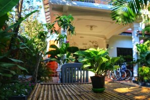 Daily local cuisine breakfast (USD 3 per person)