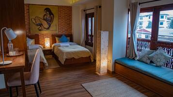9 bedrooms, iron/ironing board, WiFi