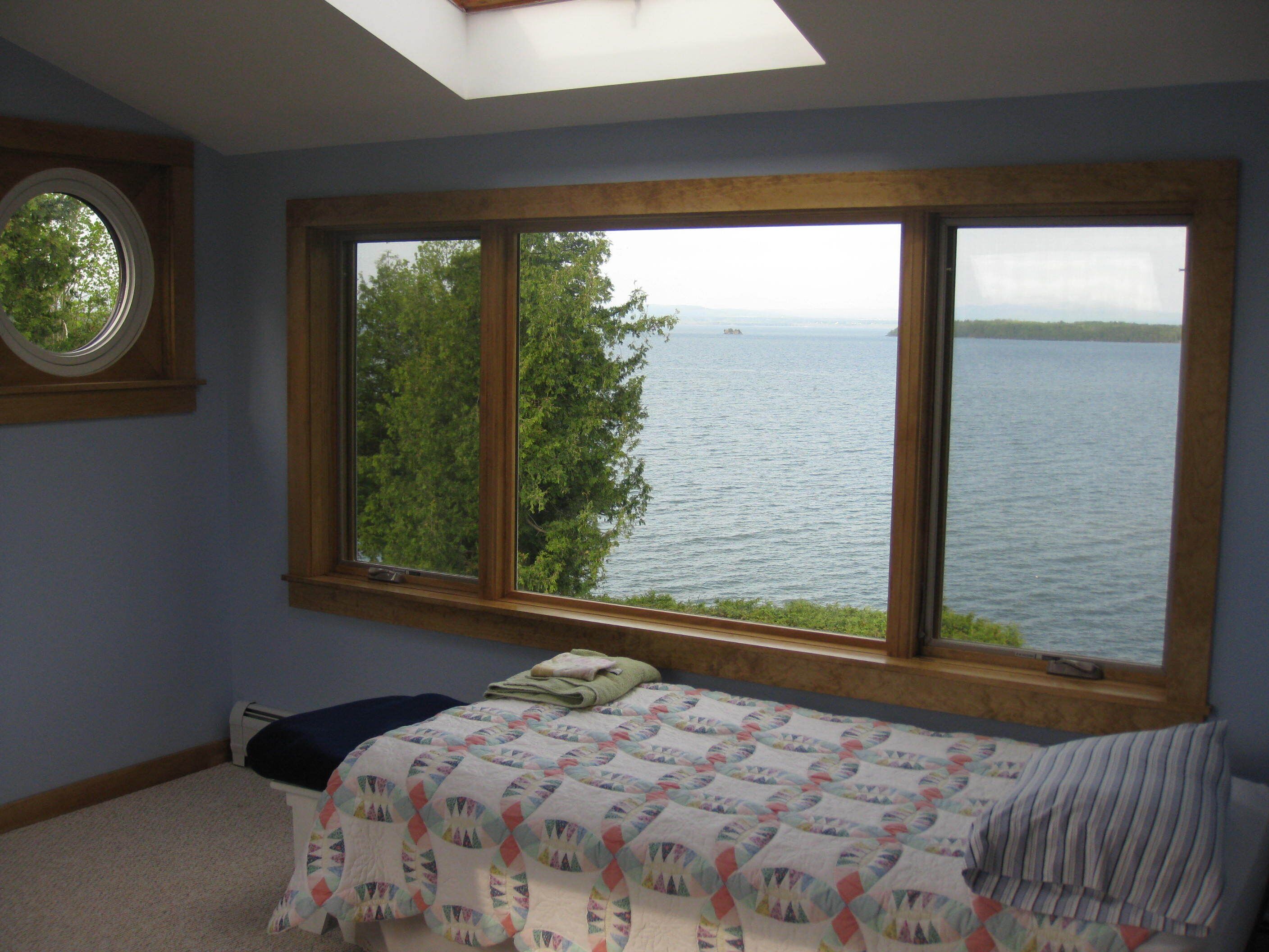 "Spectacular Lake Champlain Retreat"