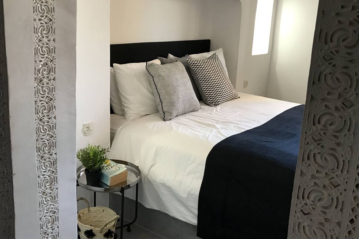 Deluxe Room | In-room safe, WiFi (free), individually decorated