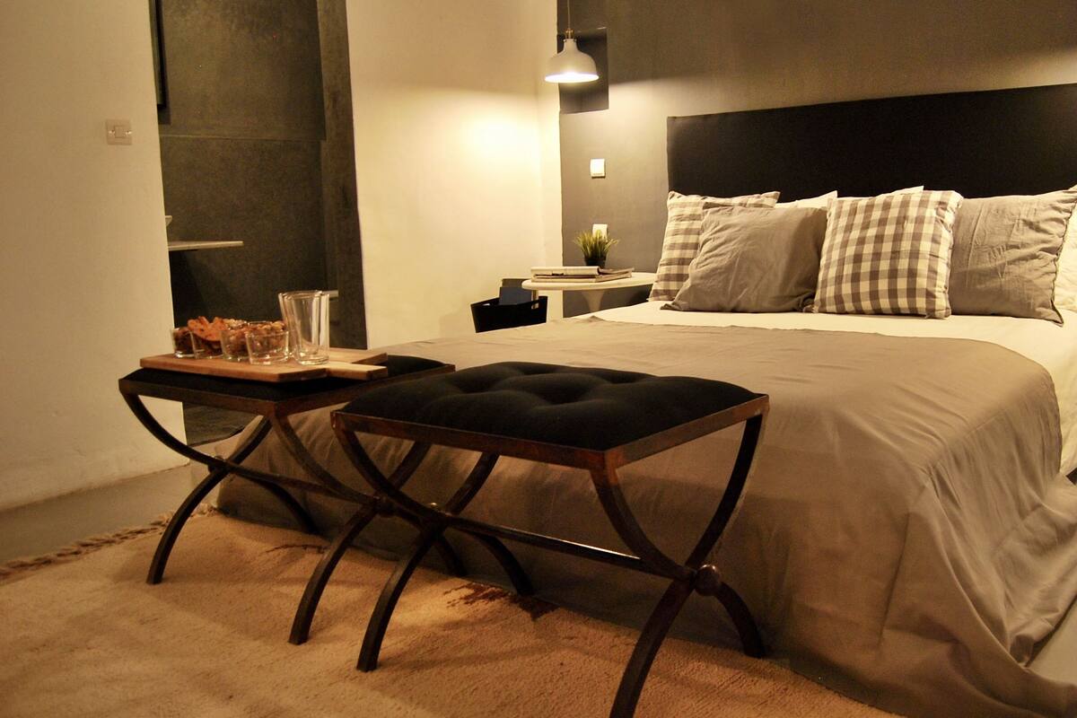 Standard Room | In-room safe, WiFi (free), individually decorated