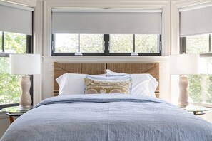 5 bedrooms, internet, bed sheets