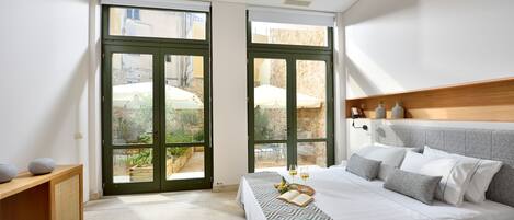 1 bedroom, in-room safe, iron/ironing board, WiFi