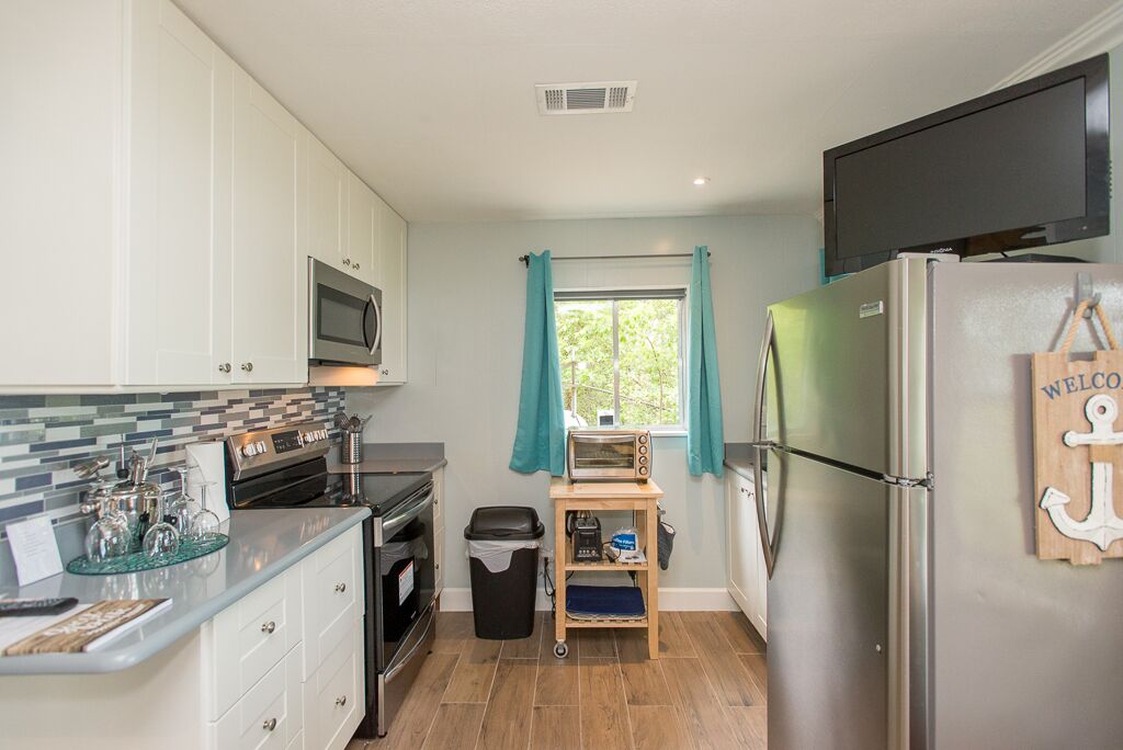 Beautiful Cabin for Two on Cedar Creek Lake