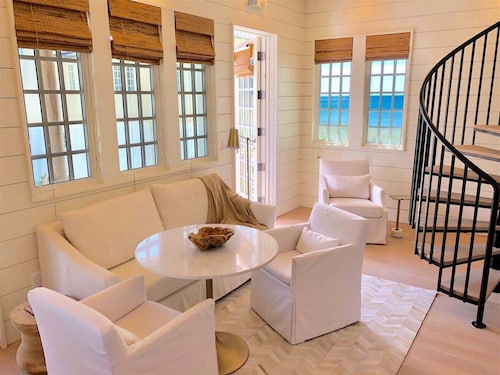Gulf Views-Rosemary Beach Carriage House-2 Bikes