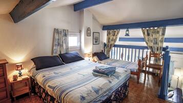 2 chambres, fer et planche Ă repasser, draps fournis