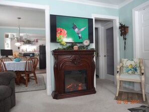 Interior - Clean...Comfortable... (Taylor)