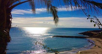 Beautiful villa not overlooked, private pool, free WIFI, 2800m from beaches