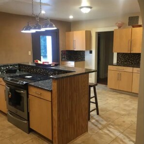 Private kitchen - Charming 3 bdrm in Mooresville (Mooresville)