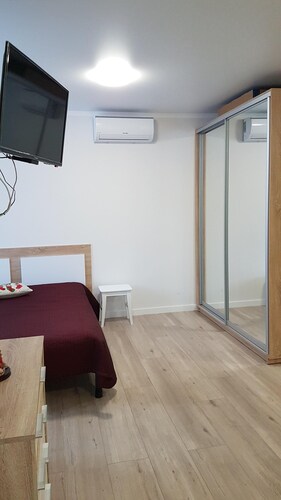 Gemütliches Studio für drei Personen in der Nähe der U-Bahnstation