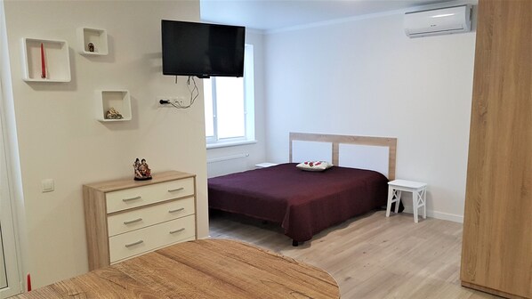 1 bedroom, iron/ironing board, WiFi, bed sheets