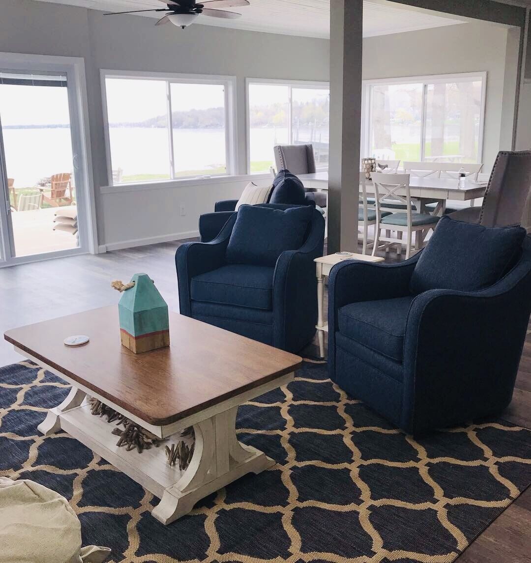  REMODELED gem with AC on FLAT lakefront!