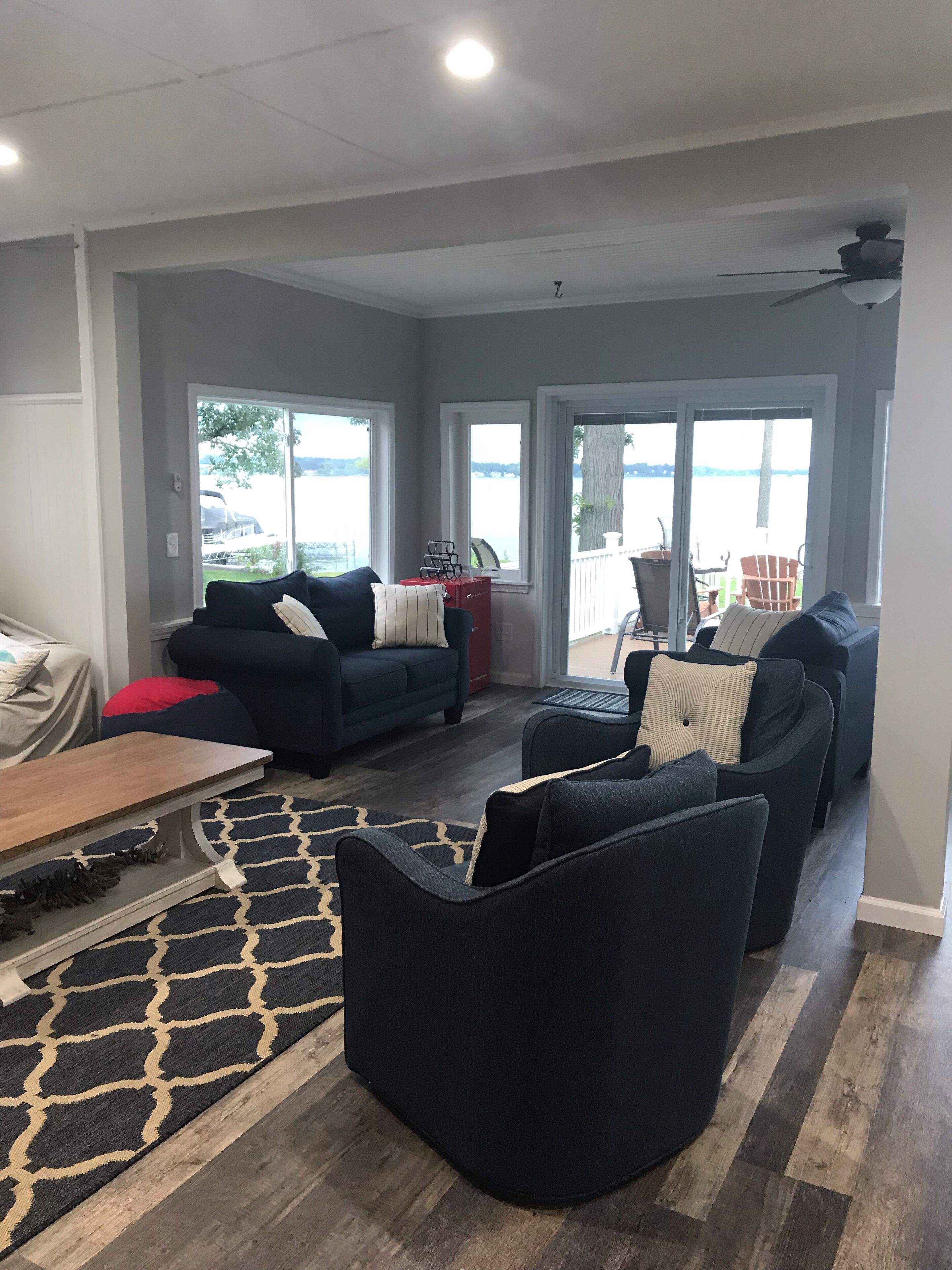  REMODELED gem with AC on FLAT lakefront!