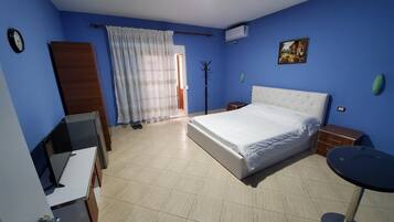 Häämatkahuone, useita sänkyjä | Yksilöllisesti sisustettu, yksilöllisesti kalustettu