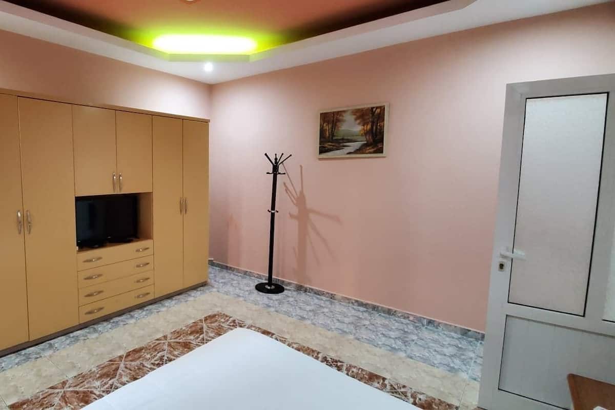 Suite Mewah, 2 kamar tidur, lantai eksekutif | Didekorasi berbeda-beda dan dilengkapi dengan perabotan berbeda-beda