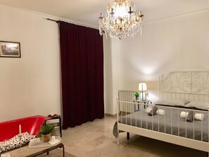 Fer et planche Ă repasser, Wi-Fi gratuit, draps fournis