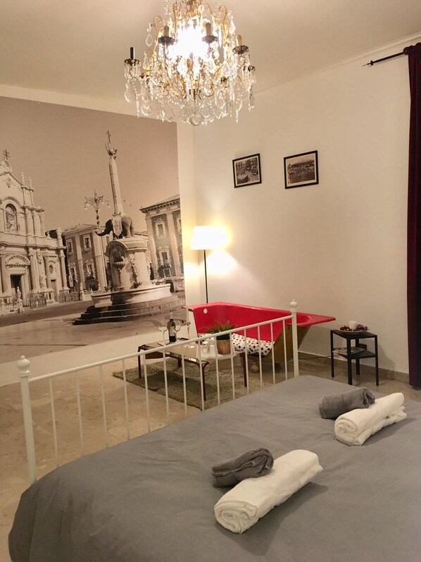 Bügeleisen/Bügelbrett, kostenloses WLAN, Bettwäsche