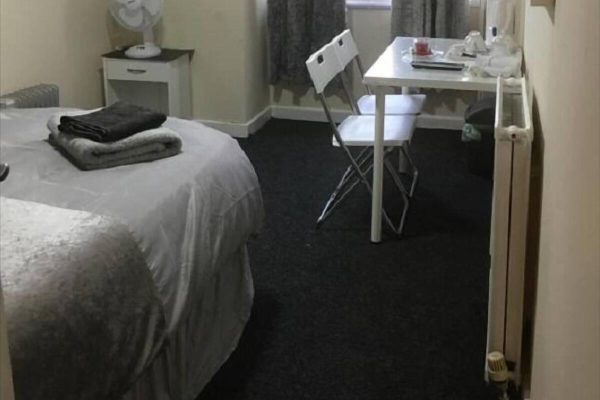 1 bedroom, individually decorated, individually furnished
