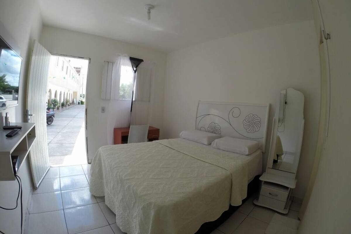 Single Room, 1 Twin Bed, Non Smoking | Desk, iron/ironing board (on request), rollaway beds (surcharge)